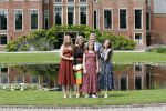 Den Haag 19 juli 2019
Jaarlijkse fotouurtje in de thuisn van Huis ten Bosch . Aanwezig Koning Willem Alexander Koningin Maxima Prinses Amalia Alexia en Ariane.