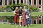 Den Haag 19 juli 2019
Jaarlijkse fotouurtje in de thuisn van Huis ten Bosch . Aanwezig Koning Willem Alexander Koningin Maxima Prinses Amalia Alexia en Ariane.