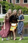 Den Haag 19 juli 2019
Jaarlijkse fotouurtje in de thuisn van Huis ten Bosch . Aanwezig Koning Willem Alexander Koningin Maxima Prinses Amalia Alexia en Ariane.