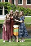 Den Haag 19 juli 2019
Jaarlijkse fotouurtje in de thuisn van Huis ten Bosch . Aanwezig Koning Willem Alexander Koningin Maxima Prinses Amalia Alexia en Ariane.