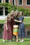 Den Haag 19 juli 2019
Jaarlijkse fotouurtje in de thuisn van Huis ten Bosch . Aanwezig Koning Willem Alexander Koningin Maxima Prinses Amalia Alexia en Ariane.