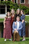 Den Haag 19 juli 2019
Jaarlijkse fotouurtje in de thuisn van Huis ten Bosch . Aanwezig Koning Willem Alexander Koningin Maxima Prinses Amalia Alexia en Ariane.