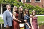 Den Haag 19 juli 2019
Jaarlijkse fotouurtje in de thuisn van Huis ten Bosch . Aanwezig Koning Willem Alexander Koningin Maxima Prinses Amalia Alexia en Ariane.