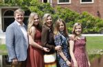 Den Haag 19 juli 2019
Jaarlijkse fotouurtje in de thuisn van Huis ten Bosch . Aanwezig Koning Willem Alexander Koningin Maxima Prinses Amalia Alexia en Ariane.