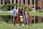 Den Haag 19 juli 2019
Jaarlijkse fotouurtje in de thuisn van Huis ten Bosch . Aanwezig Koning Willem Alexander Koningin Maxima Prinses Amalia Alexia en Ariane.