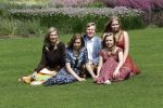 Den Haag 19 juli 2019
Jaarlijkse fotouurtje in de thuisn van Huis ten Bosch . Aanwezig Koning Willem Alexander Koningin Maxima Prinses Amalia Alexia en Ariane.