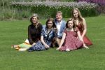 Den Haag 19 juli 2019
Jaarlijkse fotouurtje in de thuisn van Huis ten Bosch . Aanwezig Koning Willem Alexander Koningin Maxima Prinses Amalia Alexia en Ariane.