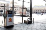 Den Haag 26 juli 2019
Binnenkijken op paleis Noordeinde en bij de koninklijke stallen met Frank en Rogier van het sbs6 programma paleis voor een prikkie. shell pomp bij koninklijke stallen