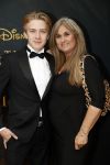 Amsterdam 15 juli 2019
Premiere the lion king in tuschinski. Laura Vlasblom kwam met haar zoon