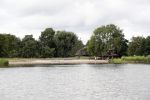 Loosdrecht 14 juli 2019
Huis van laurent Hompes op een eilandje voor Loosdrecht. Er staan paardestallen en heeft een eigen strand.
