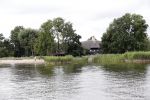 Loosdrecht 14 juli 2019
Huis van laurent Hompes op een eilandje voor Loosdrecht. Er staan paardestallen en heeft een eigen strand.