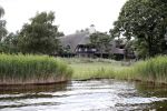 Loosdrecht 14 juli 2019
Huis van laurent Hompes op een eilandje voor Loosdrecht. Er staan paardestallen en heeft een eigen strand.