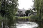 Loosdrecht 14 juli 2019
Huis van laurent Hompes op een eilandje voor Loosdrecht. Er staan paardestallen en heeft een eigen strand.