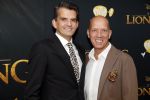 Amsterdam 15 juli 2019
Premiere the lion king in tuschinski. maurice Wijnen met partner
