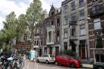 Amsterdam 21 juli 2019
Nikkie Plessen en haar vriend Ruben Bontekoe hebben het huis naast hun eigen huis gekocht wat nu verbouwd wordt.
