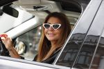 Amsterdam 3 juli 2019
Olcay Gulsen met aparte zonnebril in haar auto in Amsterdam