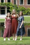 Den Haag 19 juli 2019
Jaarlijkse fotouurtje in de thuisn van Huis ten Bosch . Aanwezig Koning Willem Alexander Koningin Maxima Prinses Amalia Alexia en Ariane.