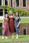 Den Haag 19 juli 2019
Jaarlijkse fotouurtje in de thuisn van Huis ten Bosch . Aanwezig Koning Willem Alexander Koningin Maxima Prinses Amalia Alexia en Ariane.