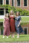 Den Haag 19 juli 2019
Jaarlijkse fotouurtje in de thuisn van Huis ten Bosch . Aanwezig Koning Willem Alexander Koningin Maxima Prinses Amalia Alexia en Ariane.