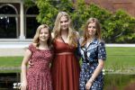 Den Haag 19 juli 2019
Jaarlijkse fotouurtje in de thuisn van Huis ten Bosch . Aanwezig Koning Willem Alexander Koningin Maxima Prinses Amalia Alexia en Ariane.