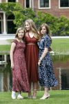 Den Haag 19 juli 2019
Jaarlijkse fotouurtje in de thuisn van Huis ten Bosch . Aanwezig Koning Willem Alexander Koningin Maxima Prinses Amalia Alexia en Ariane.