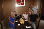 Amsterdam 27 juli 2019
Maron Hill heeft surprise etentje met vrienden georganiseers bij restaurant Genroku voor zijn zwangere vriendin Samantha de Jong ( Barbie)
