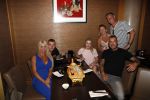 Amsterdam 27 juli 2019
Maron Hill heeft surprise etentje met vrienden georganiseers bij restaurant Genroku voor zijn zwangere vriendin Samantha de Jong ( Barbie)