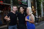 Amsterdam 27 juli 2019
Maron Hill heeft surprise etentje met vrienden georganiseers bij restaurant Genroku voor zijn zwangere vriendin Samantha de Jong ( Barbie)