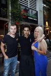 Amsterdam 27 juli 2019
Maron Hill heeft surprise etentje met vrienden georganiseers bij restaurant Genroku voor zijn zwangere vriendin Samantha de Jong ( Barbie)