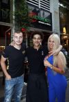 Amsterdam 27 juli 2019
Maron Hill heeft surprise etentje met vrienden georganiseers bij restaurant Genroku voor zijn zwangere vriendin Samantha de Jong ( Barbie)