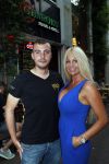 Amsterdam 27 juli 2019
Maron Hill heeft surprise etentje met vrienden georganiseers bij restaurant Genroku voor zijn zwangere vriendin Samantha de Jong ( Barbie)