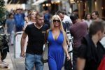 Amsterdam 27 juli 2019
Maron Hill heeft surprise etentje met vrienden georganiseers bij restaurant Genroku voor zijn zwangere vriendin Samantha de Jong ( Barbie)