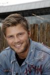 Amsterdam 26 oktober 2017 
De deelnemers-presentatie van het tv-programma Into The Waves 
Tim Douwsma