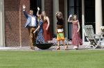 Den Haag 19 juli 2019
Jaarlijkse fotouurtje in de thuisn van Huis ten Bosch . Aanwezig Koning Willem Alexander Koningin Maxima Prinses Amalia Alexia en Ariane.
