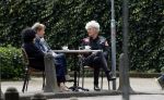 Laren 25 juli 2020
Ad Visser met zijn vrouw en een kennis op terras in laren