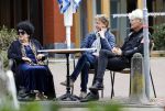 Laren 25 juli 2020
Ad Visser met zijn vrouw en een kennis op terras in laren