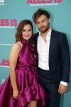 Amsterdam 29 juli 2020
Premiere alles is zoals het zou moeten zijn in euroscoop, De film is naar een boek van Daphne Deckers. Barbara Sloesen kwam met haar vriend en haar ouders