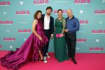 Amsterdam 29 juli 2020
Premiere alles is zoals het zou moeten zijn in euroscoop, De film is naar een boek van Daphne Deckers. Barbara Sloesen kwam met haar vriend en haar ouders