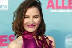 Amsterdam 29 juli 2020
Premiere alles is zoals het zou moeten zijn in euroscoop, De film is naar een boek van Daphne Deckers. Barbara Sloesen kwam met haar vriend en haar ouders