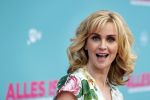 Amsterdam 29 juli 2020
Premiere alles is zoals het zou moeten zijn in euroscoop, De film is naar een boek van Daphne Deckers. Daphne kwam met haar man Richard Krajicek hun kinderen Emma en Alec en de vriendin van Alec