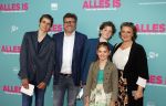 Amsterdam 29 juli 2020
Premiere alles is zoals het zou moeten zijn in euroscoop, De film is naar een boek van Daphne Deckers. Edward Stelder met gezin