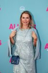 Amsterdam 29 juli 2020
Premiere alles is zoals het zou moeten zijn in euroscoop, De film is naar een boek van Daphne Deckers. Elle v Rijn kwam met een vriendin
