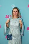 Amsterdam 29 juli 2020
Premiere alles is zoals het zou moeten zijn in euroscoop, De film is naar een boek van Daphne Deckers. Elle v Rijn kwam met een vriendin