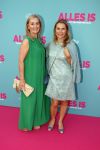 Amsterdam 29 juli 2020
Premiere alles is zoals het zou moeten zijn in euroscoop, De film is naar een boek van Daphne Deckers. Elle v Rijn kwam met een vriendin