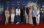 Hilversum, 2 Augustus 2020
Premiere speelfilm ENGEL
Isa Hoes Dennis Bots Danielle Raaphorst Ellen Barendregt Stijn Fransen Barry Atsma Liz Vergeer Pim Muda