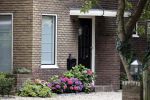 Huizen 25 juli 2020
Leontine Borsato met interieur designer Olga Wintermans bij haar nieuw huis .