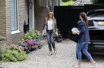 Huizen 25 juli 2020
Leontine Borsato met interieur designer Olga Wintermans bij haar nieuw huis .