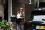 Huizen 25 juli 2020
Leontine Borsato met interieur designer Olga Wintermans bij haar nieuw huis .