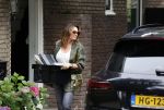 Huizen 25 juli 2020
Leontine Borsato met interieur designer Olga Wintermans bij haar nieuw huis .