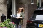Huizen 25 juli 2020
Leontine Borsato met interieur designer Olga Wintermans bij haar nieuw huis .